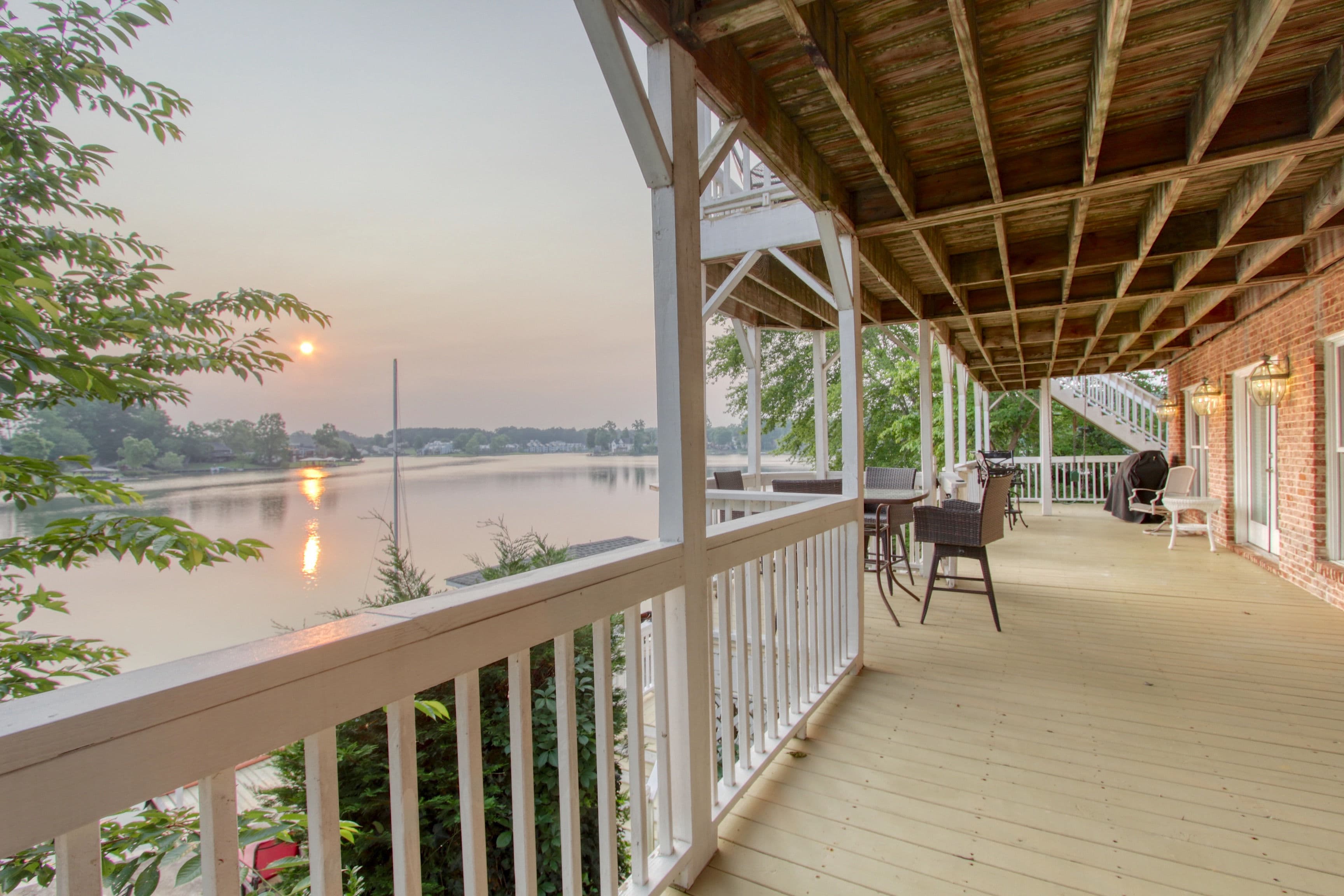 2382 Lee Place Lakefront View